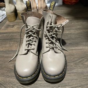 Dr. Martens 1460 Pascal Virginia Boots